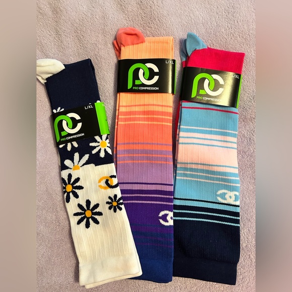 Pro Compression Women's Colorful Socks Set - Picture 1 of 2